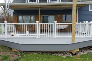 Front view of Deck